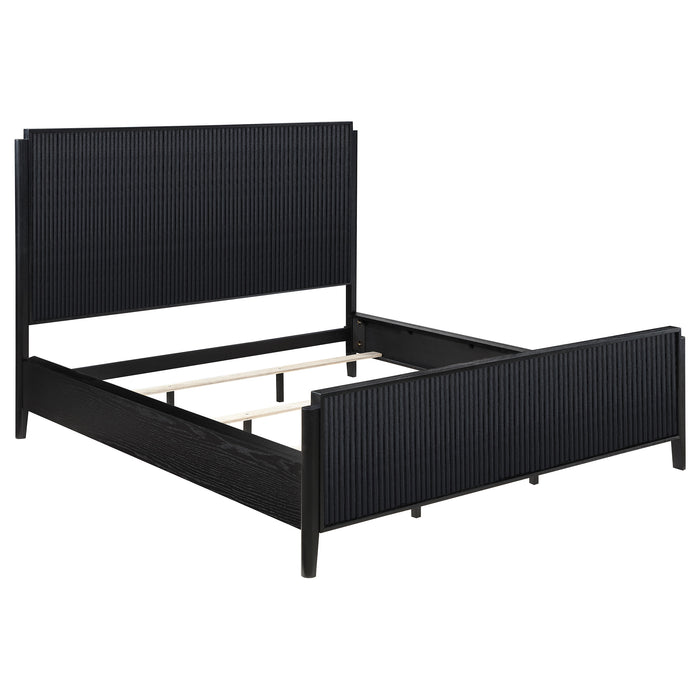 Brookmead California King, Eastren King, & Queen Bed - Furniture Land (Milwaukee, WI)