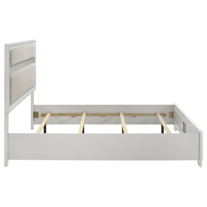 Miranda California King, E.King, Queen, Full, & Twin Bed Black & White - Furniture Land (Milwaukee, WI)
