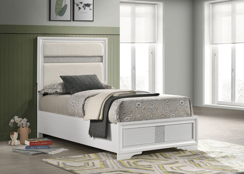 Miranda California King, E.King, Queen, Full, & Twin Bed Black & White - Furniture Land (Milwaukee, WI)