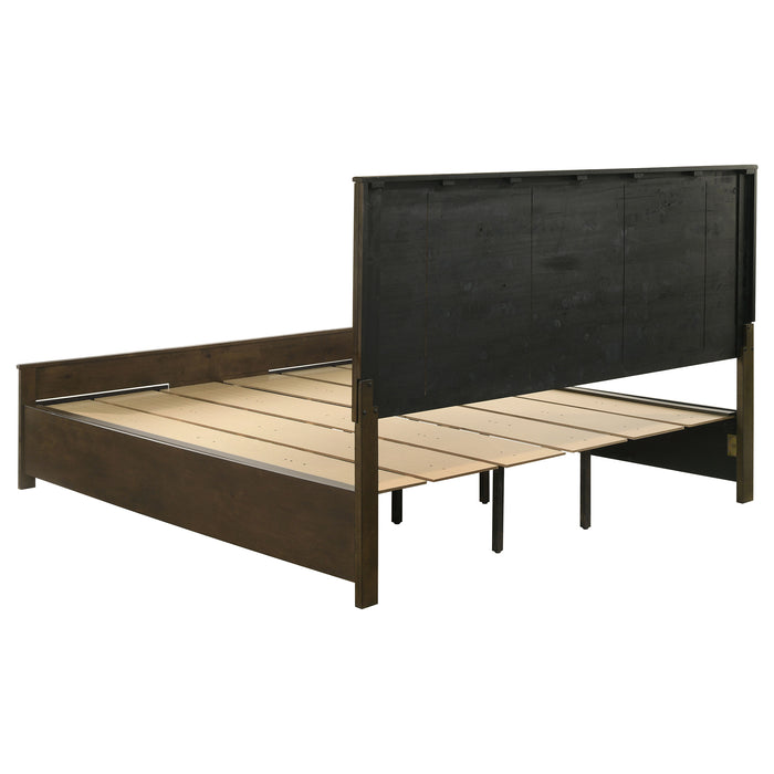 Woodmont 4 & 5 Piece E.King, Queen, & Cal;.King Bedroom Sets - Furniture Land (Milwaukee, WI)