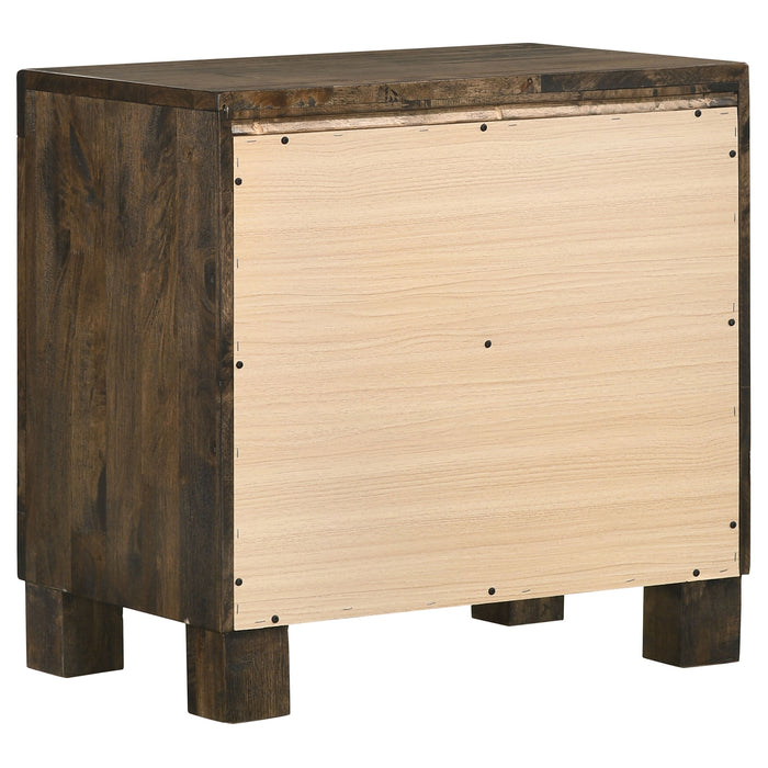 Woodmont 4 & 5 Piece E.King, Queen, & Cal;.King Bedroom Sets - Furniture Land (Milwaukee, WI)