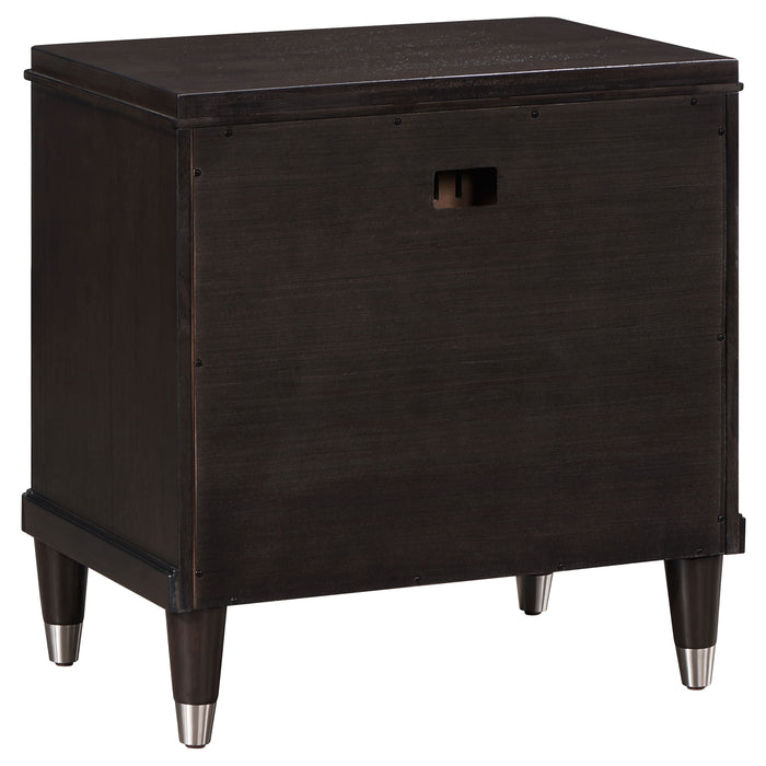 Emberlyn 4 & 5 Piece Bedroom Set - Furniture Land (Milwaukee, WI)