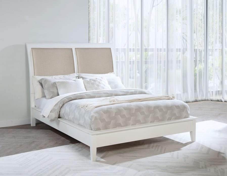 Bexhill California King, E.King, Queen Bed - Furniture Land (Milwaukee, WI)