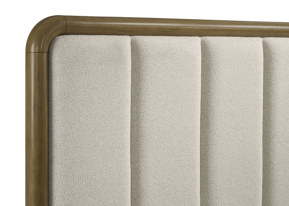 Amsbury California King, E.King, & Queen Bed - Furniture Land (Milwaukee, WI)
