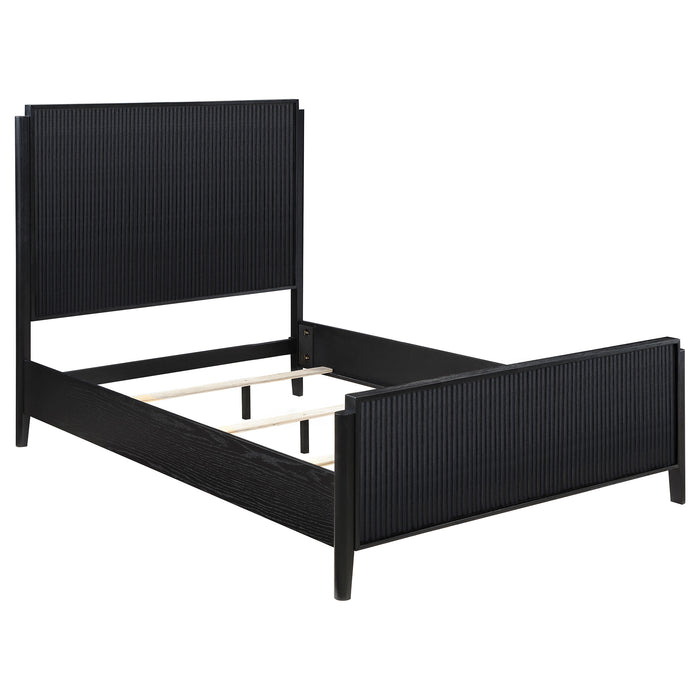Brookmead California King, Eastren King, & Queen Bed - Furniture Land (Milwaukee, WI)