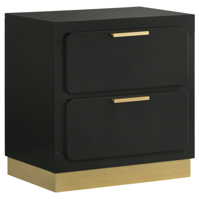 Caraway 4 Pc & Pc E.King, Cal.King, & Queen Bedroom Set Black & White - Furniture Land (Milwaukee, WI)