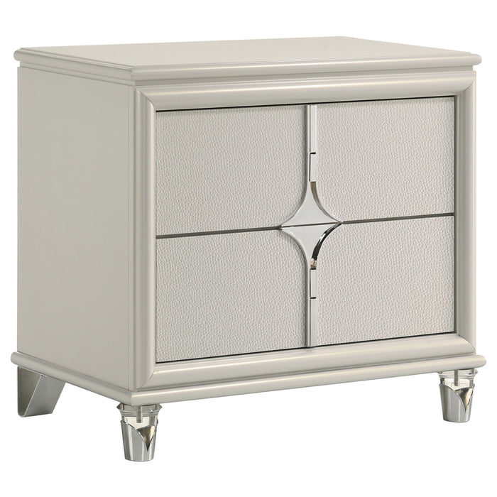 Olivia 4 & 5 Piece Bedroom Set E.King, Queen, & Cal.King - Furniture Land (Milwaukee, WI)