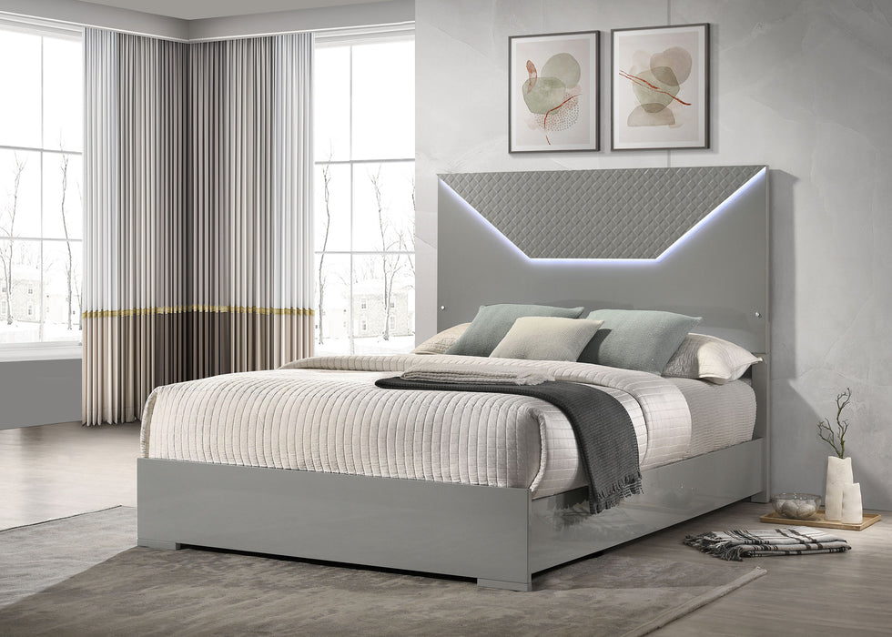 Ives Eastern King & Queen Bed - Furniture Land (Milwaukee, WI)