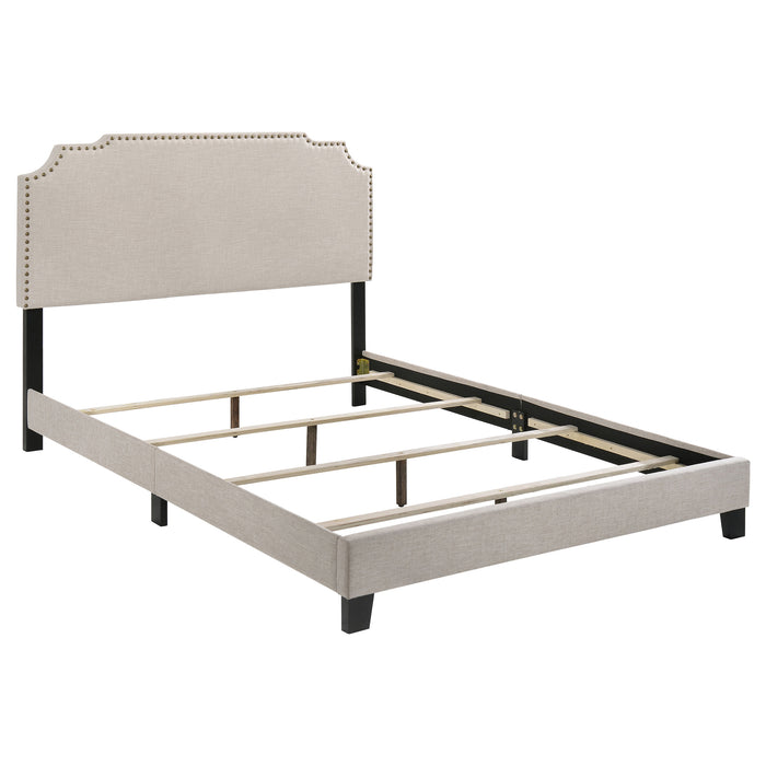 Tamarac Panel Bed