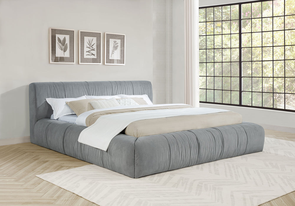 Wilshire California King, E.king, & Queen Bed - Furniture Land (Milwaukee, WI)