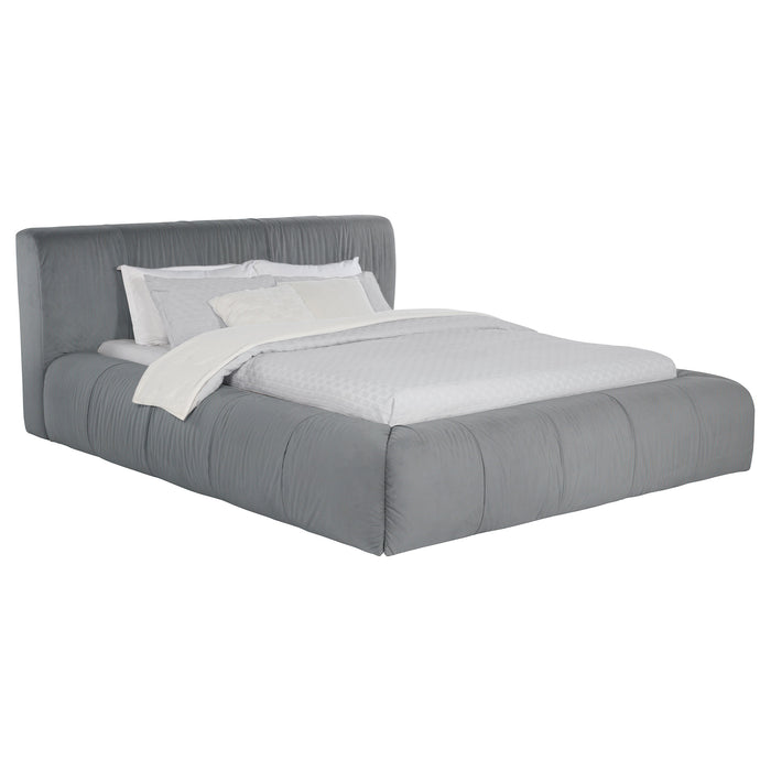Wilshire California King, E.king, & Queen Bed - Furniture Land (Milwaukee, WI)