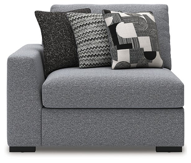 Bealton Sectional with Chaise - Furniture Land (Milwaukee, WI)