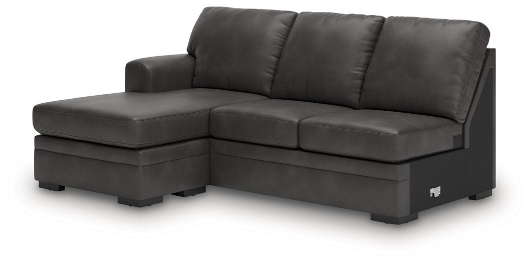 Lofton-Pike Sectional with Chaise - Furniture Land (Milwaukee, WI)