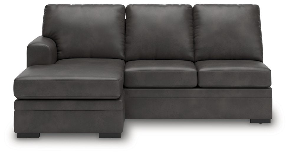 Lofton-Pike Sectional with Chaise - Furniture Land (Milwaukee, WI)