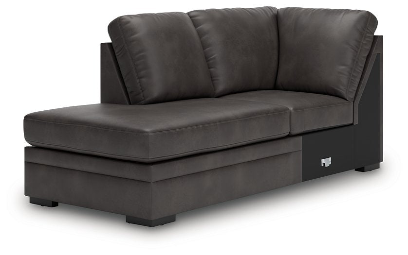 Lofton-Pike Sectional with Chaise - Furniture Land (Milwaukee, WI)