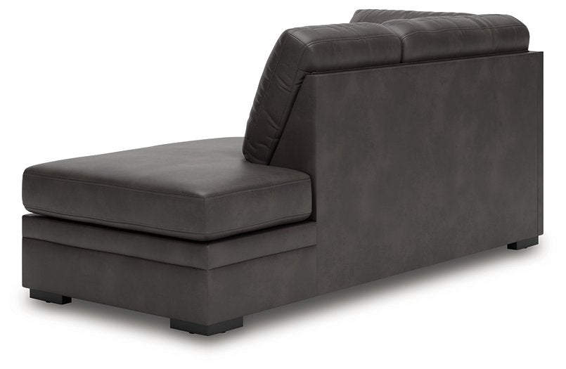 Lofton-Pike Sectional with Chaise - Furniture Land (Milwaukee, WI)