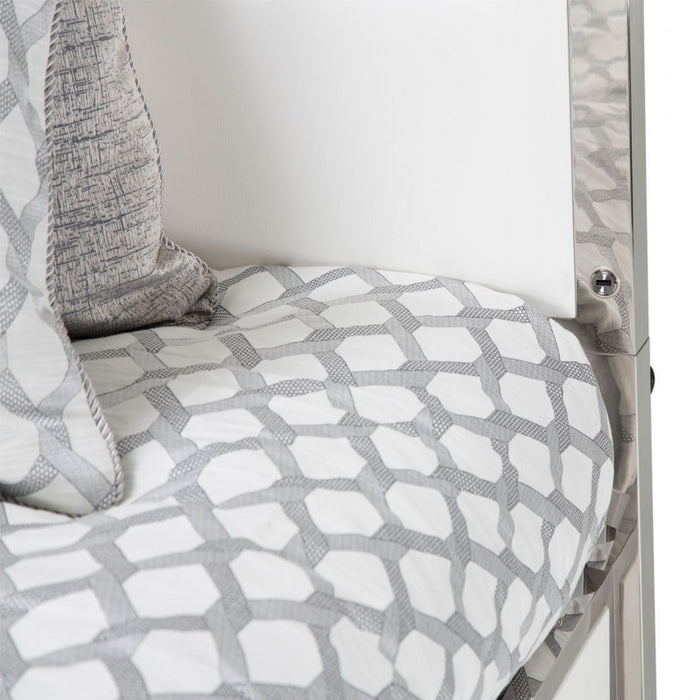 Aico State St Metal Cal King Panel Bed in Glossy White - Furniture Land (Milwaukee, WI)