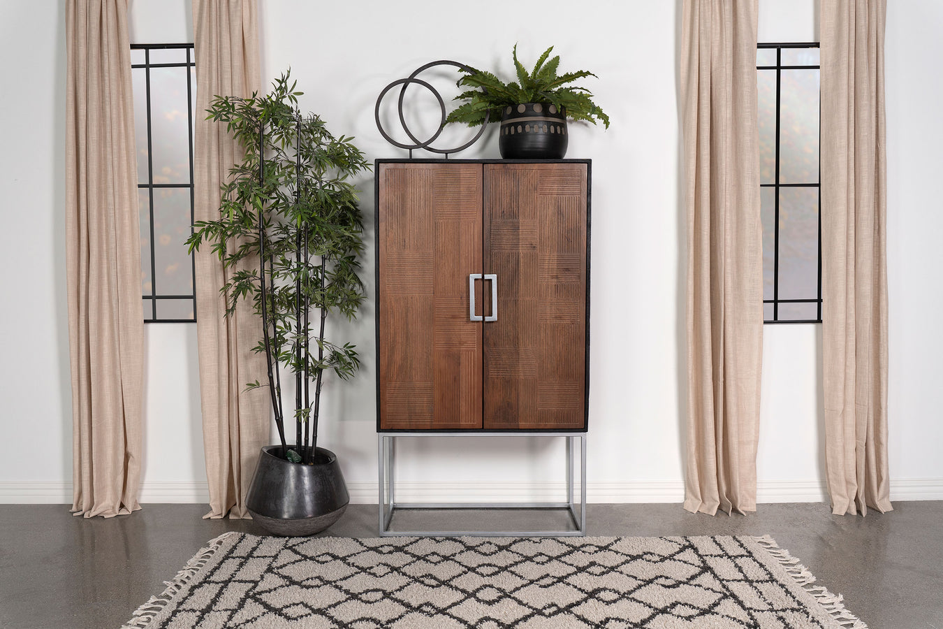 Walnut / Black