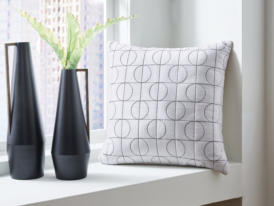 Kydner Pillow (Set of 4) - Furniture Land (Milwaukee, WI)