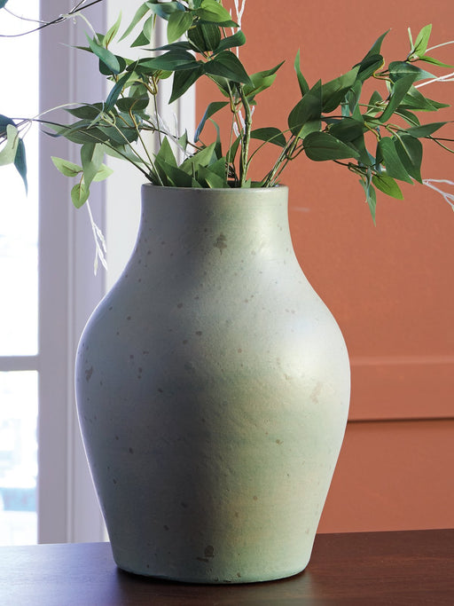 Baychester Vase - Furniture Land (Milwaukee, WI)