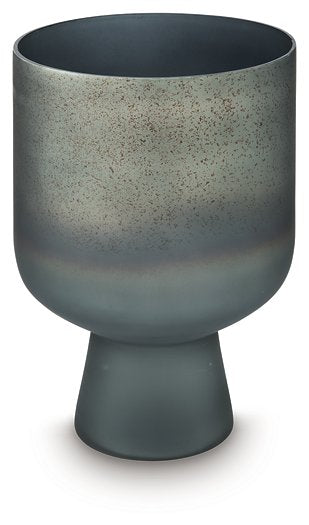 Pennmore Vase - Furniture Land (Milwaukee, WI)