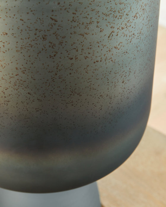 Pennmore Vase - Furniture Land (Milwaukee, WI)
