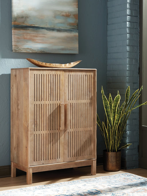 Pellamour Bar Cabinet - Furniture Land (Milwaukee, WI)