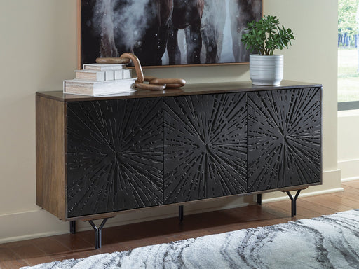 Lavinmont Accent Cabinet - Furniture Land (Milwaukee, WI)