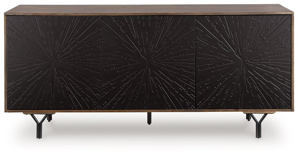 Lavinmont Accent Cabinet - Furniture Land (Milwaukee, WI)