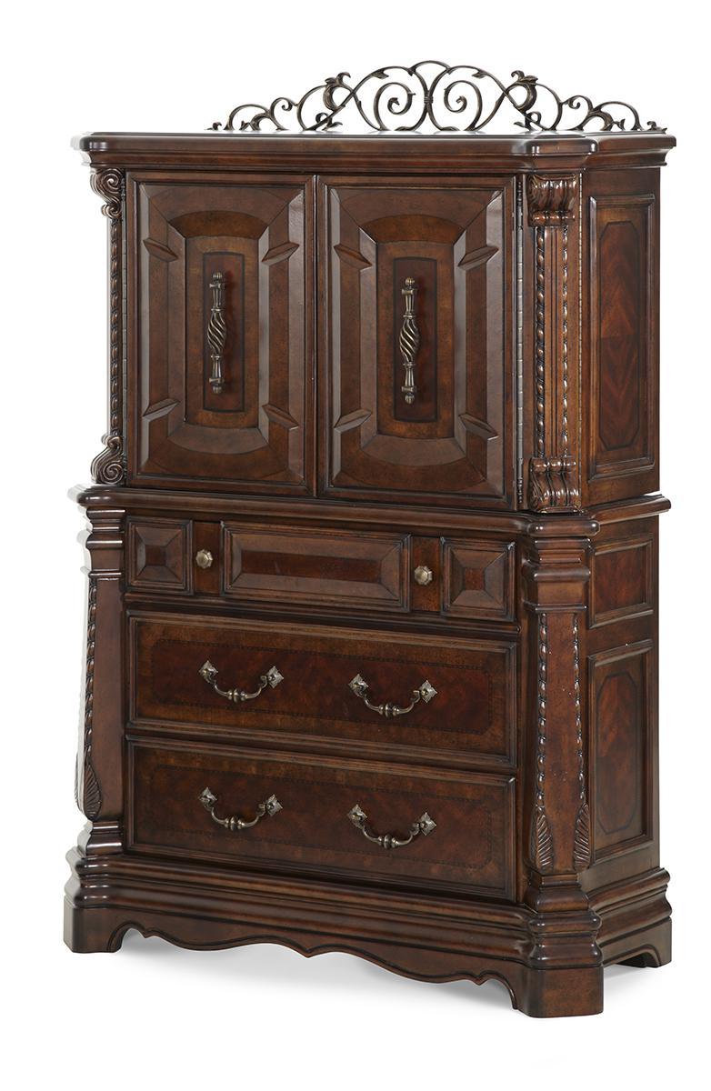 Windsor Court Collection