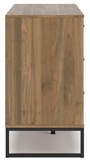 Deanlow Bedroom Package - Furniture Land (Milwaukee, WI)