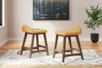 Lyncott Dining Room Set - Furniture Land (Milwaukee, WI)