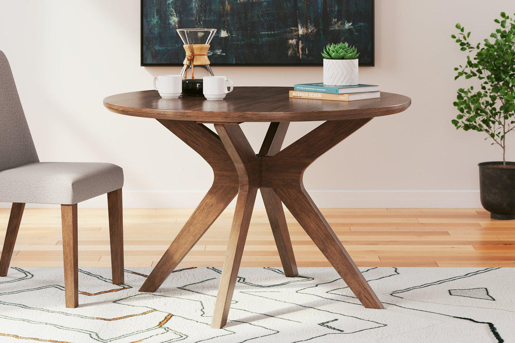 Lyncott Dining Room Set - Furniture Land (Milwaukee, WI)