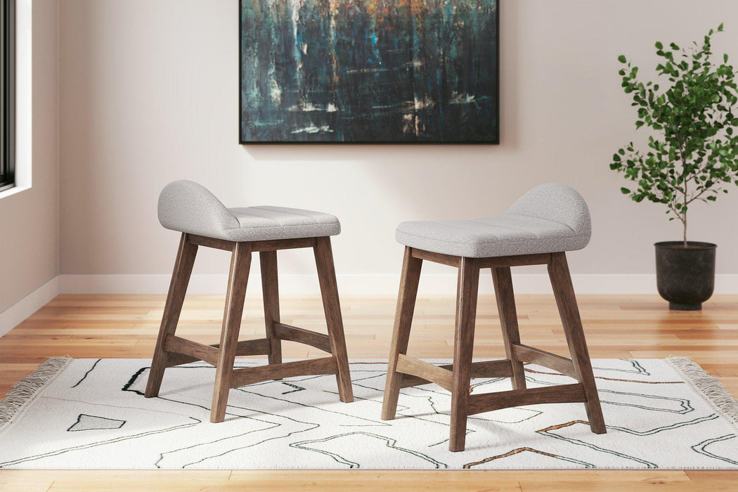 Lyncott Dining Room Set - Furniture Land (Milwaukee, WI)