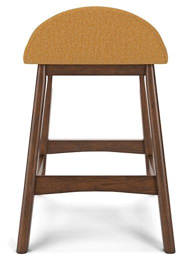 Lyncott Dining Room Set - Furniture Land (Milwaukee, WI)