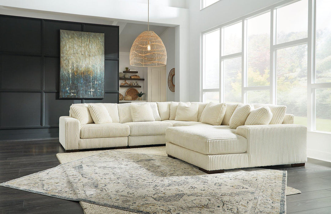 Lindyn Sectional with Chaise - Furniture Land (Milwaukee, WI)