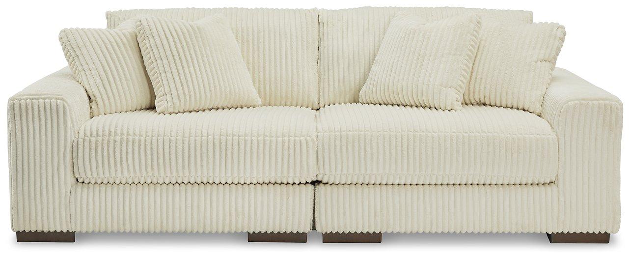Lindyn Sectional Sofa - Furniture Land (Milwaukee, WI)