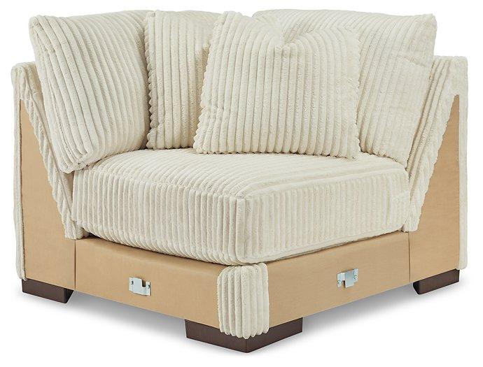 Lindyn Sectional with Chaise - Furniture Land (Milwaukee, WI)