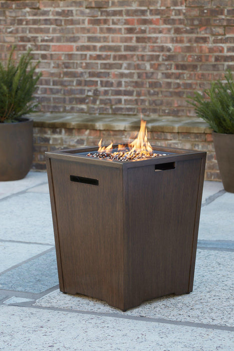 Rodeway South Outdoor Set - Furniture Land (Milwaukee, WI)