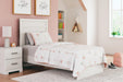 Stelsie Bed - Furniture Land (Milwaukee, WI)