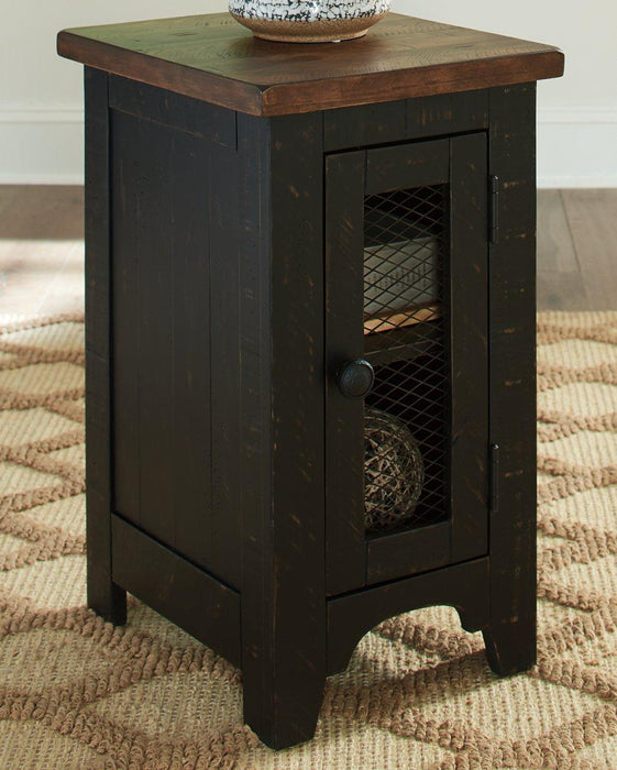 Valebeck End Table Set - Furniture Land (Milwaukee, WI)