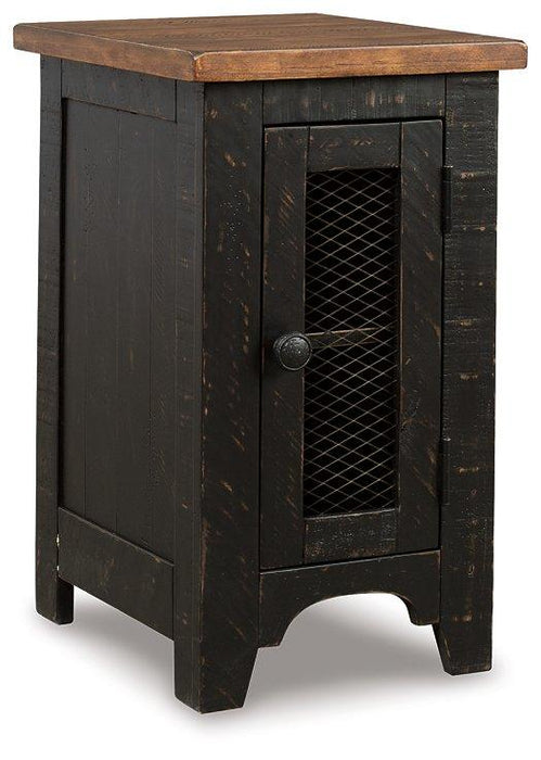 Valebeck End Table Set - Furniture Land (Milwaukee, WI)
