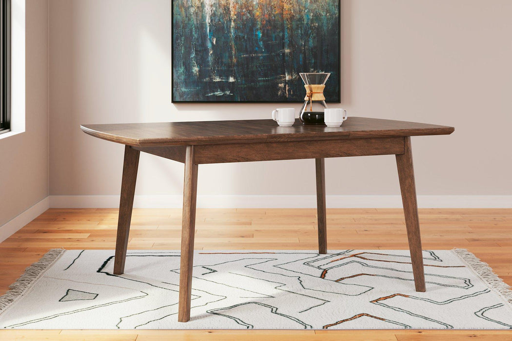 Lyncott Dining Room Set - Furniture Land (Milwaukee, WI)