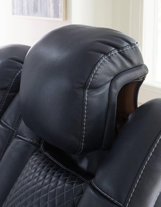 Fyne-Dyme Power Recliner - Furniture Land (Milwaukee, WI)