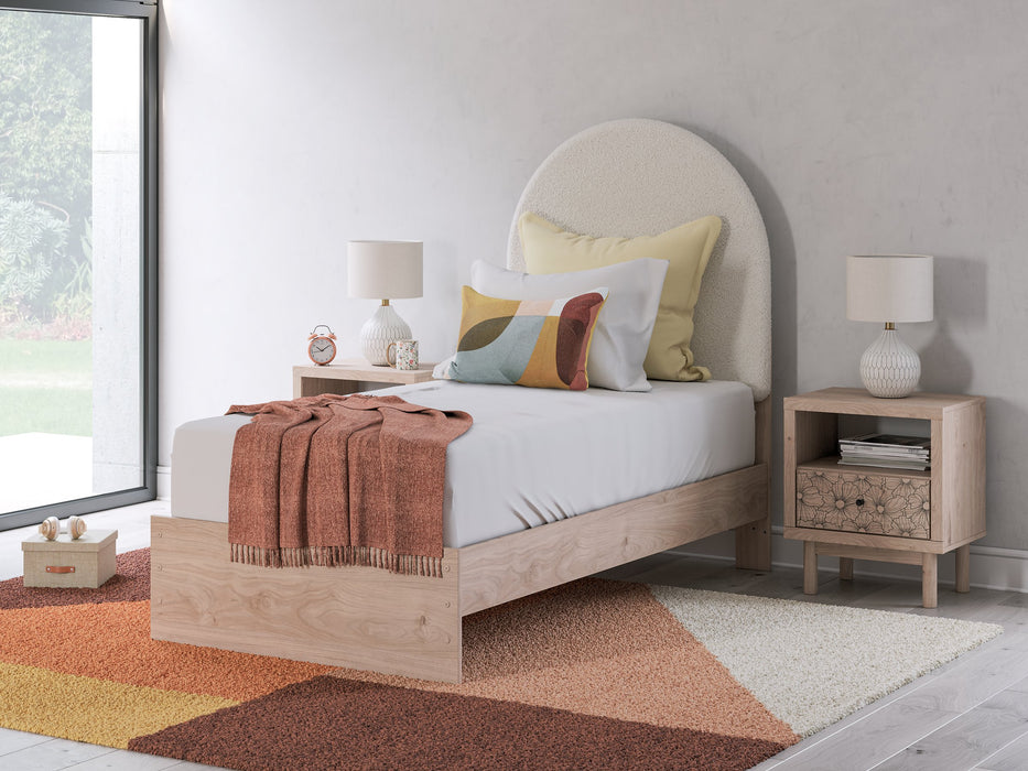 Arloster Upholstered Bed - Furniture Land (Milwaukee, WI)