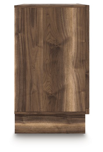 Chirason Dresser and Mirror - Furniture Land (Milwaukee, WI)