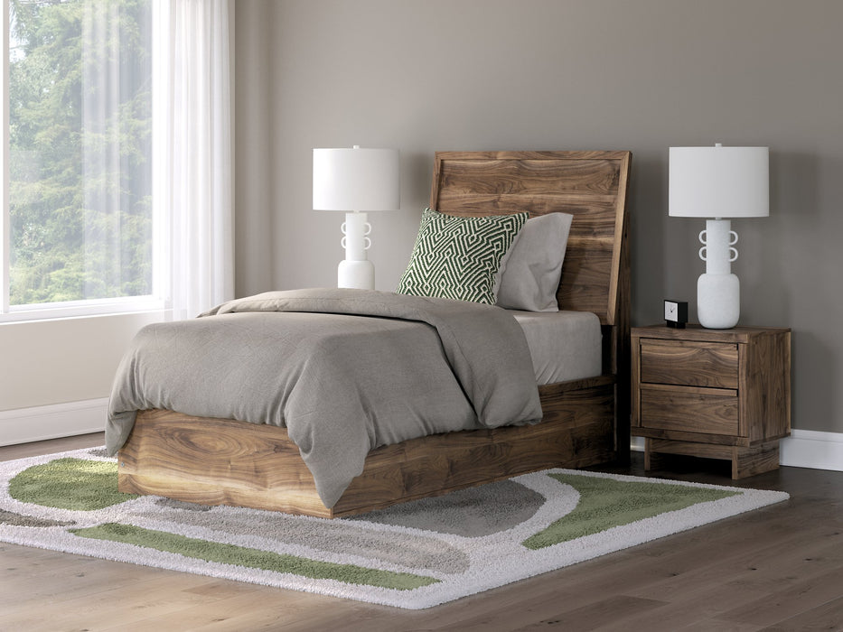 Chirason Bed - Furniture Land (Milwaukee, WI)