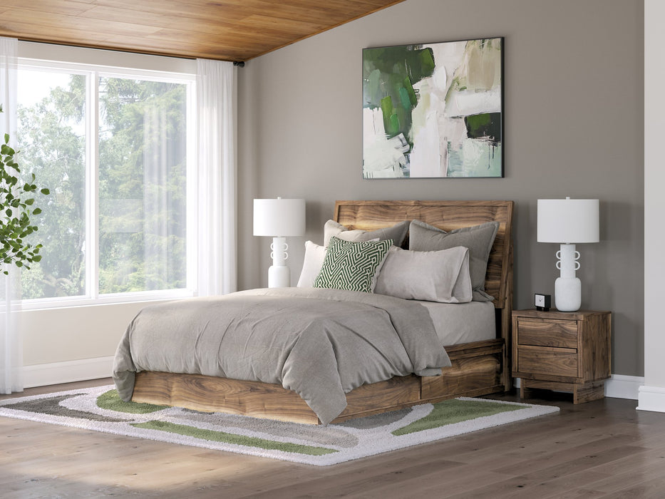 Chirason Bed - Furniture Land (Milwaukee, WI)