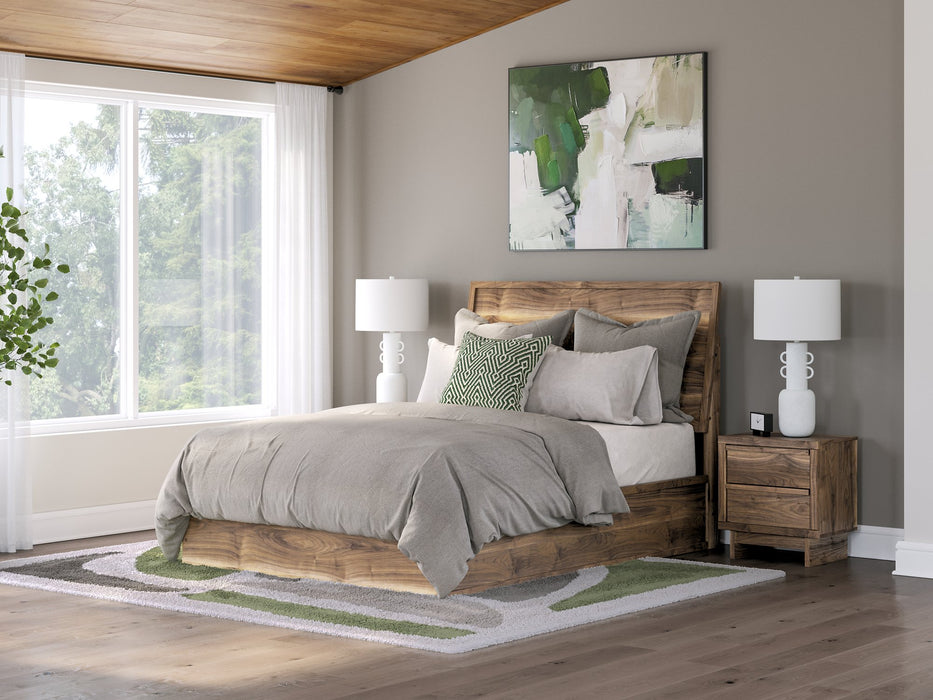 Chirason Bed - Furniture Land (Milwaukee, WI)