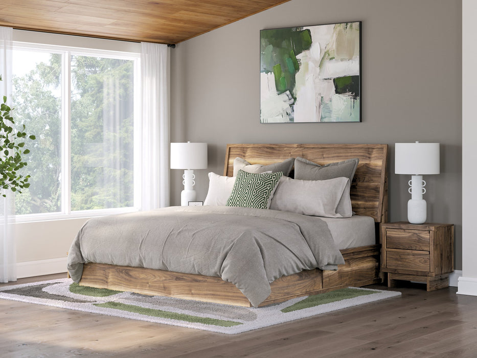 Chirason Bed - Furniture Land (Milwaukee, WI)